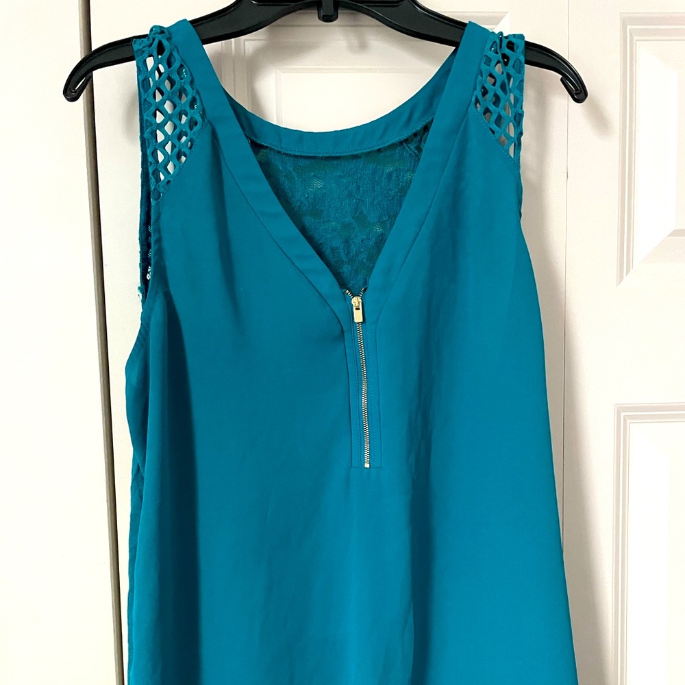 Blue v neck shirt